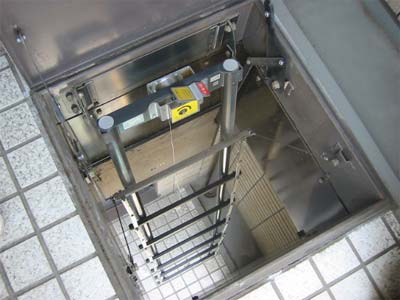 บันไดหนีไฟ